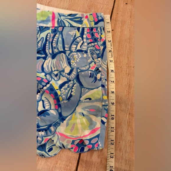 Lilly Pulitzer Buttercup Stretch Scallop Hem Shorts Size 8 - Picture 3 of 7